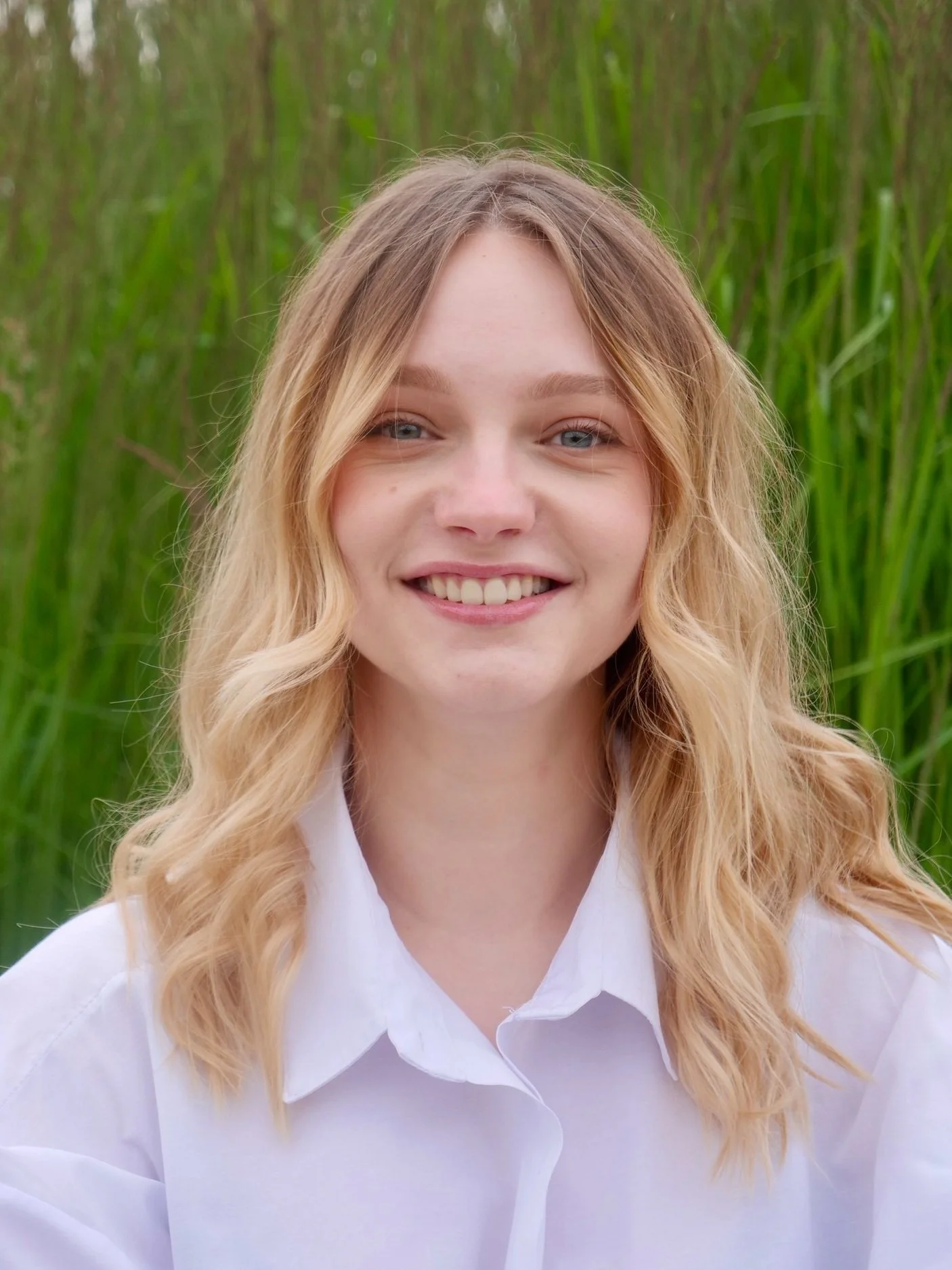 Yekaterina pornografik film: qizlar yigitlarning eshaklarini yalaydi